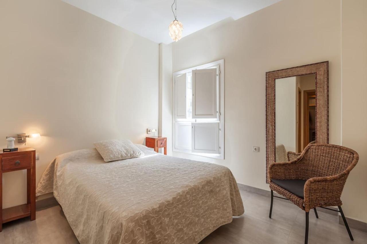 סביליה Apartamento Con Encanto En El Barrio De Santa Cruz מראה חיצוני תמונה