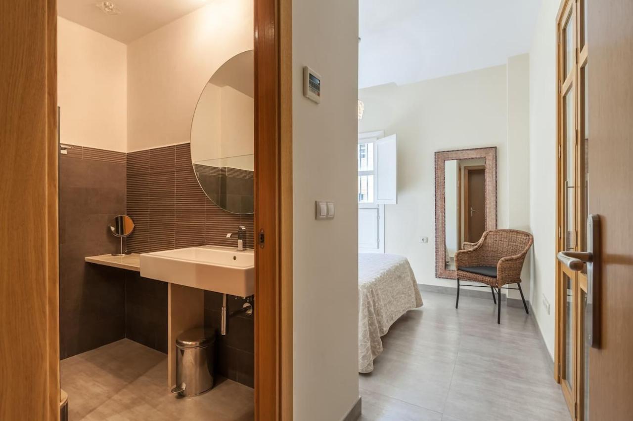סביליה Apartamento Con Encanto En El Barrio De Santa Cruz מראה חיצוני תמונה